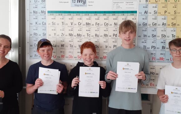 Chemie-Wettbewerb: Gelungene erste Runde mit Bananen-Tattoo