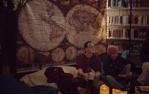 Fingerfood & Kopfkino – Fantasyabend in der Bibliothek