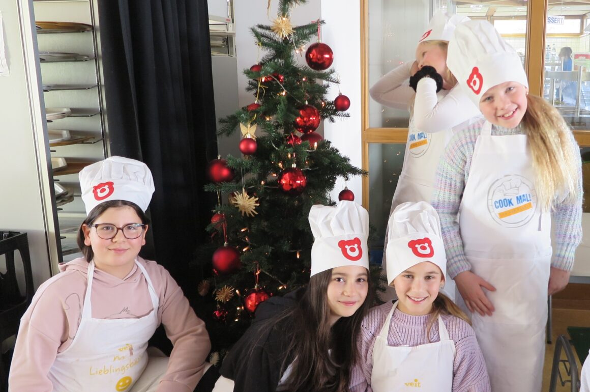 IMG_0021 In der Weihnachtsbäckerrei…